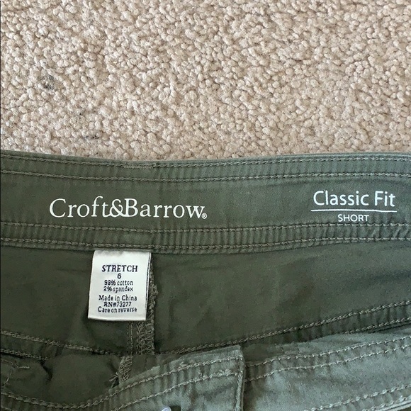 Croft & Barrow Classic Fit Shorts (stretch) - sz 6 - Picture 3 of 3